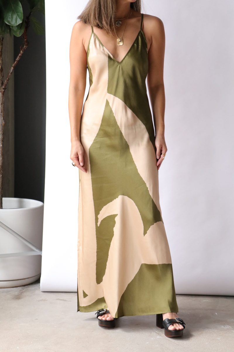 aeron prima printed dress in olive mono dresses aeron 385045