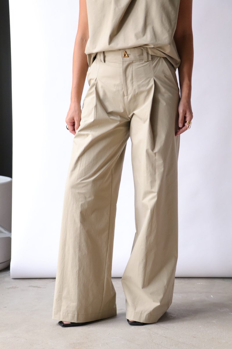 aeron wellen wide leg pants in olive bottoms aeron 812359