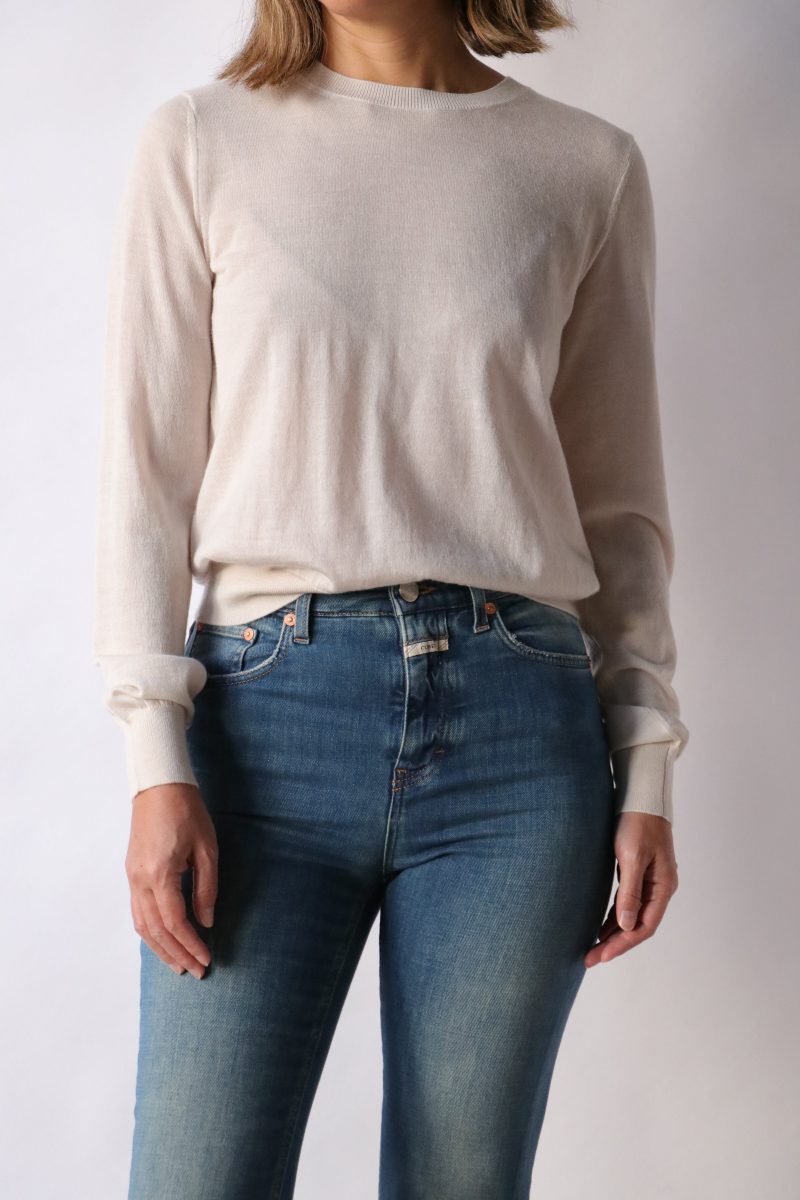 closed crew neck long sleeve in pearl beige knitwear closed 619948