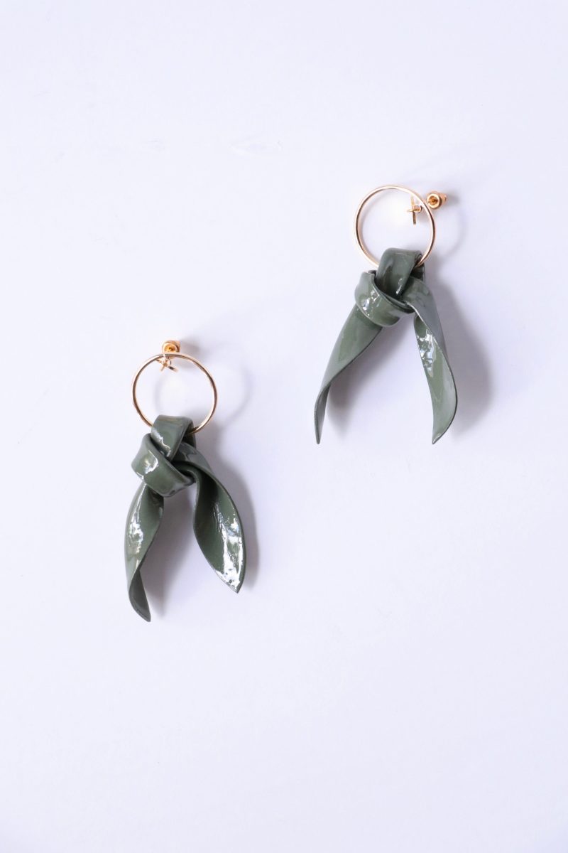 hannayoo works mini tie hoop earrings in khaki set jewelry hannayoo works 136203