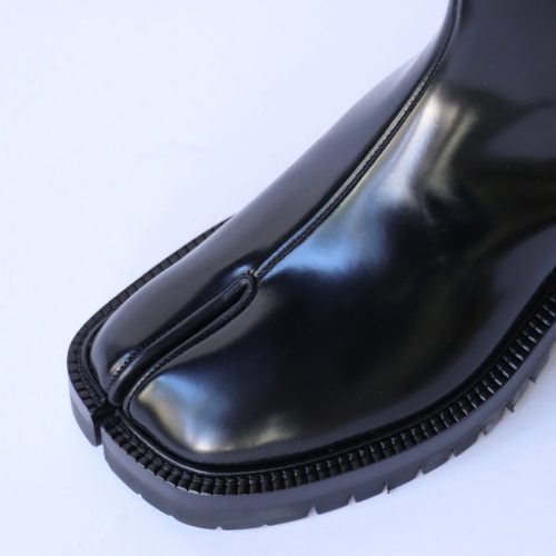 maison margiela tabi chelsea boot in black shoes maison margiela 996857