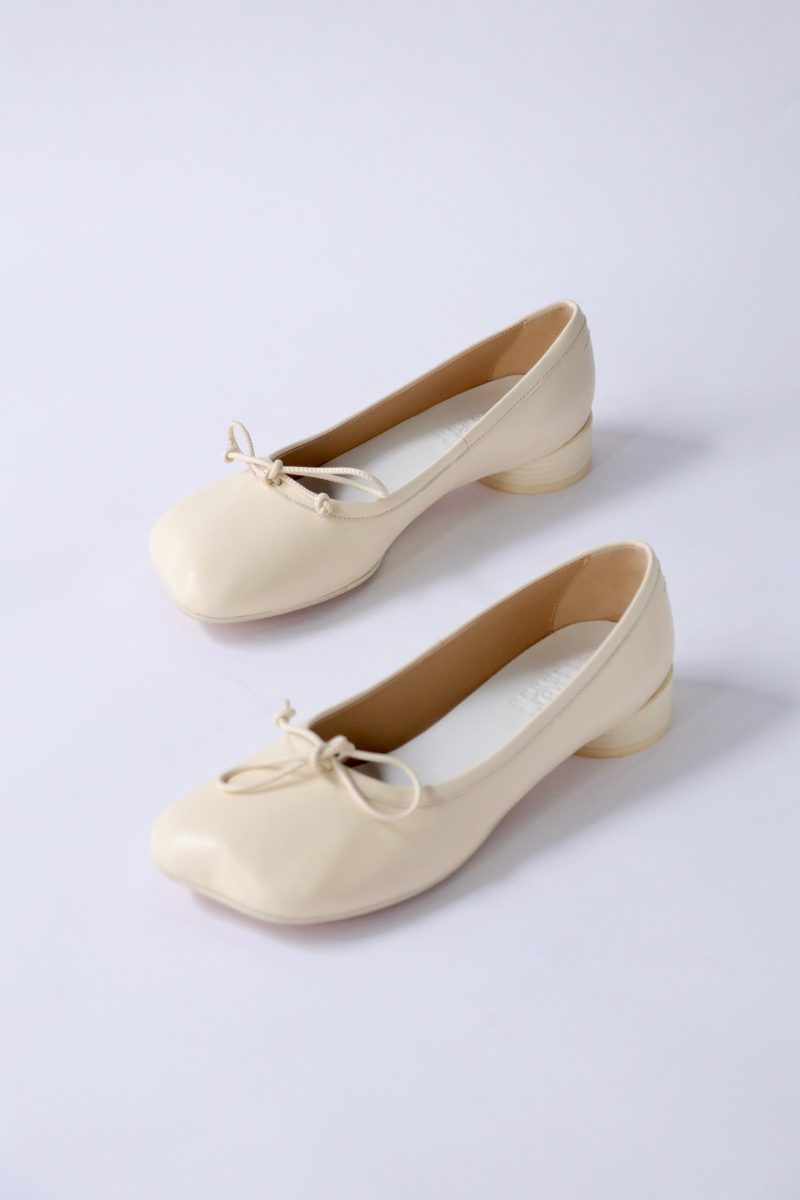 mm6 maison margiela anatomic ballerinas in cream shoes mm6 maison margiela 503491