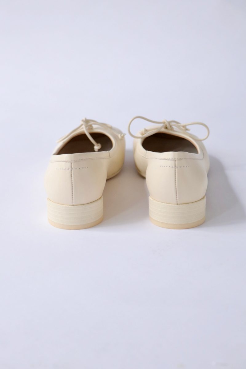 mm6 maison margiela anatomic ballerinas in cream shoes mm6 maison margiela 530689