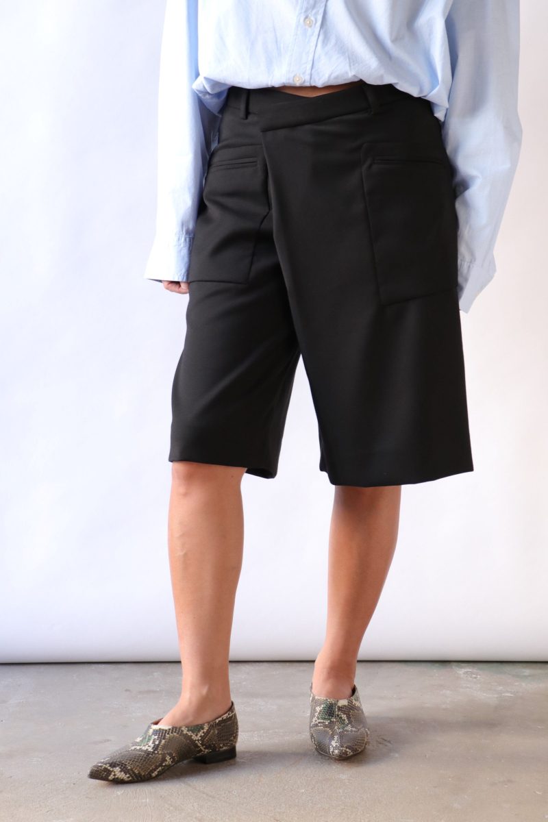 r13 crossover knee length shorts in black bottoms r13 381609