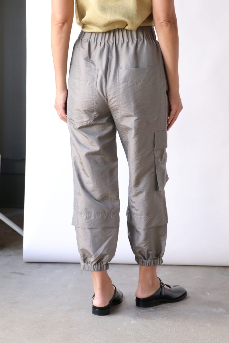 tibi crispy nylon wilt pull on jogger in grey bottoms tibi 960495