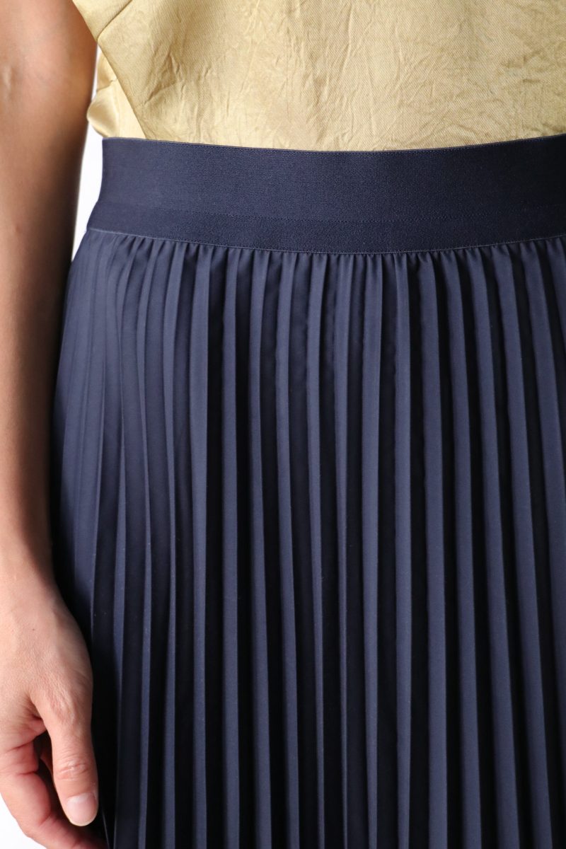 tibi nylon pleating sunray pullon skirt in navy bottoms tibi 460919