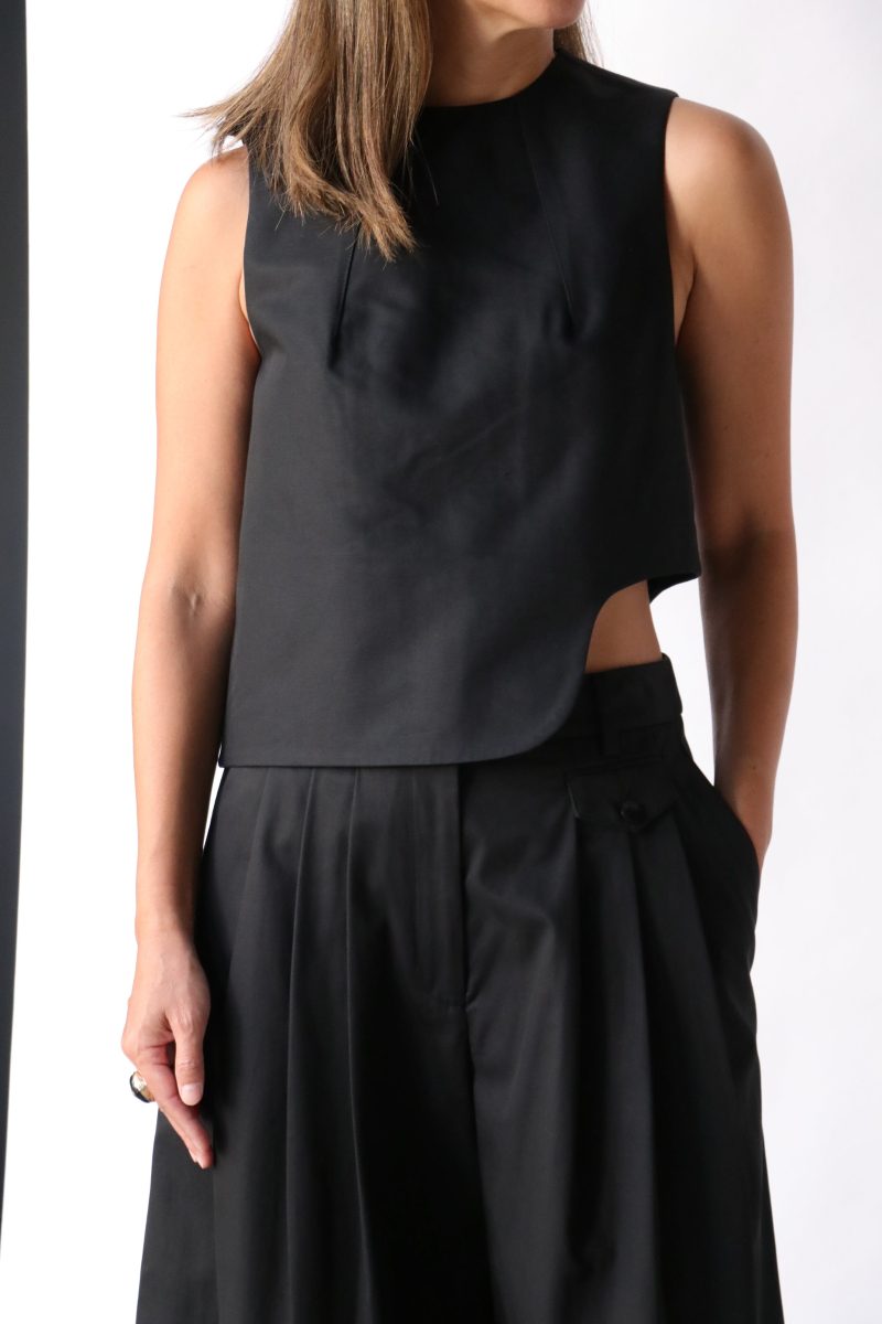 tibi sculpted cotton curved hem sleeveless top in black tops blouses tibi 881523